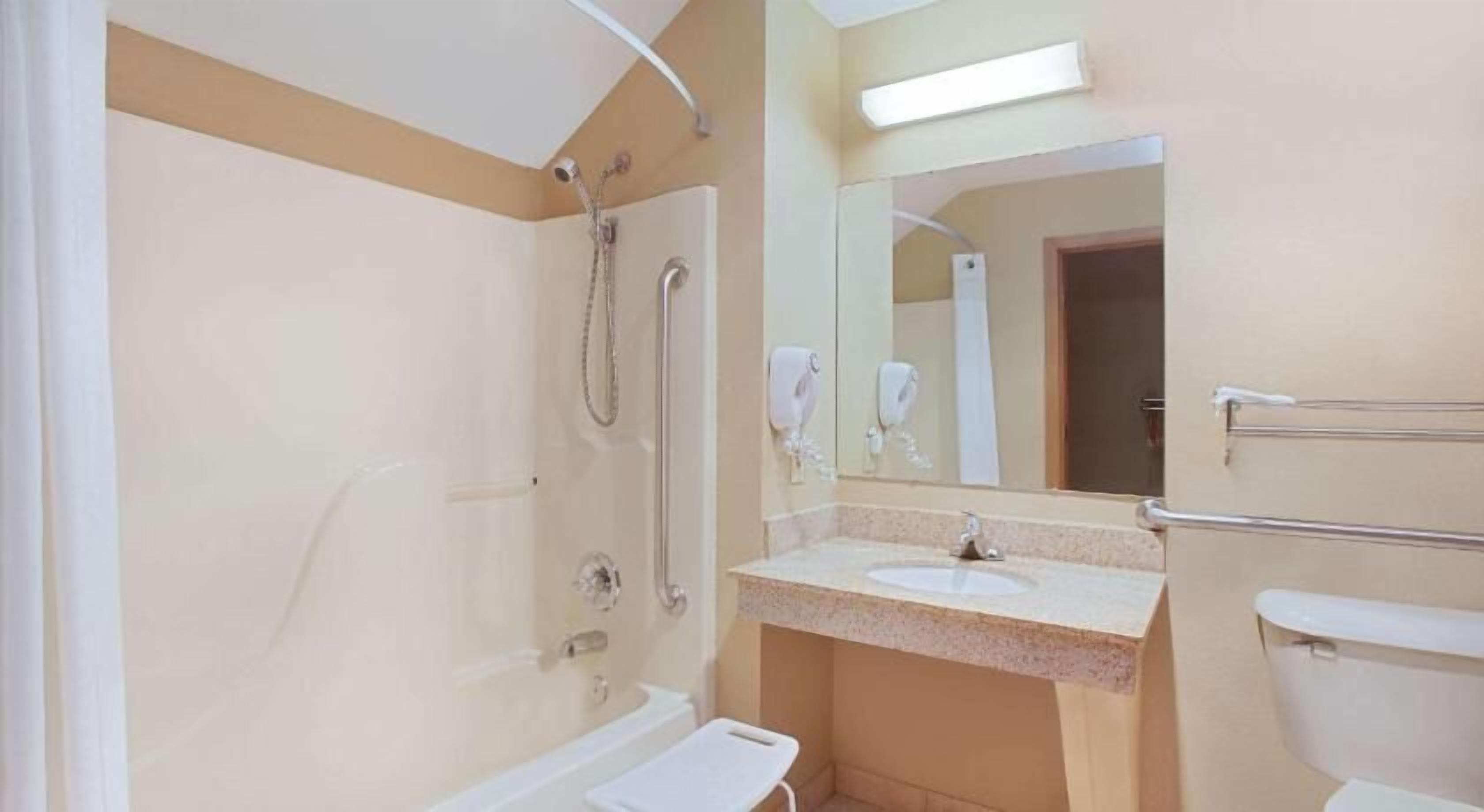 Bathroom | Hair dryer, towels, soap, shampoo