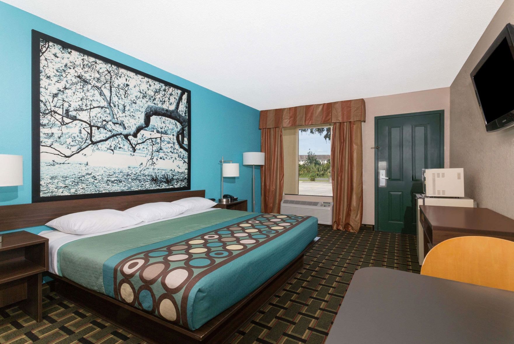 Hochwertige Bettwaren, Betten mit Memory-Foam-Matratzen, Schreibtisch