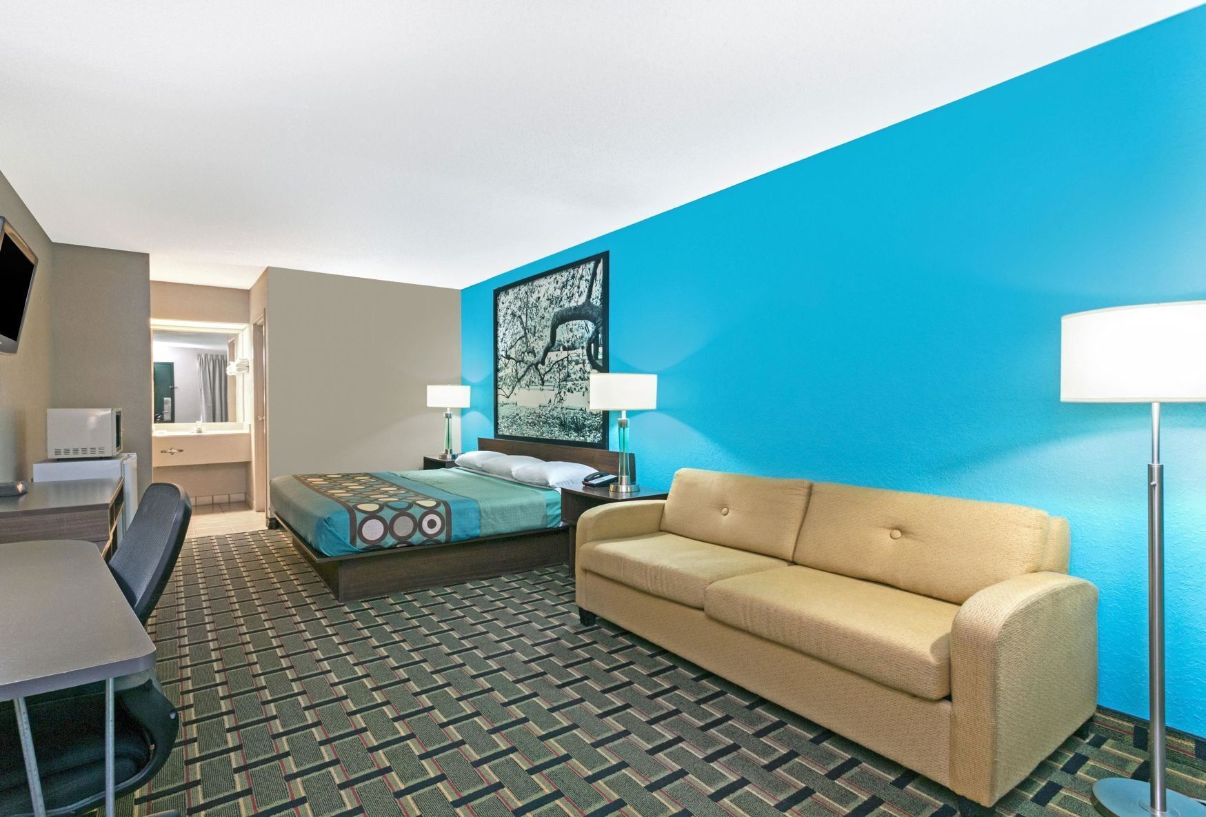 Hochwertige Bettwaren, Betten mit Memory-Foam-Matratzen, Schreibtisch