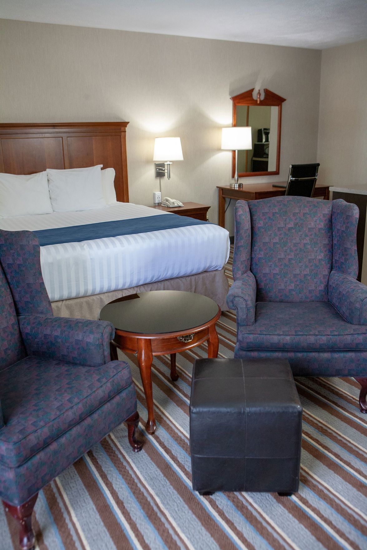 防过敏的被褥、办公桌、遮光窗帘、熨斗/熨衣板