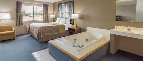 Deluxe Studio Suite, 1 King Bed, Non Smoking | Desk, blackout drapes, iron/ironing board, free WiFi