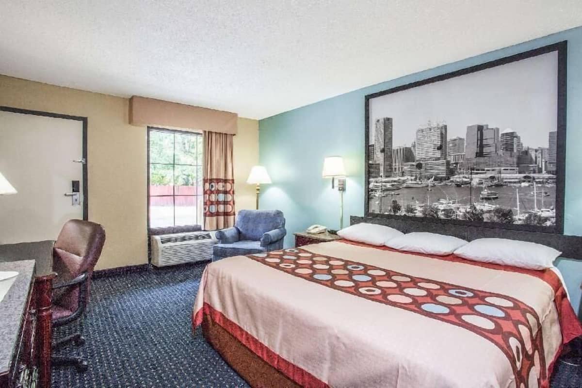 Desk, iron/ironing board, free cots/infant beds, rollaway beds