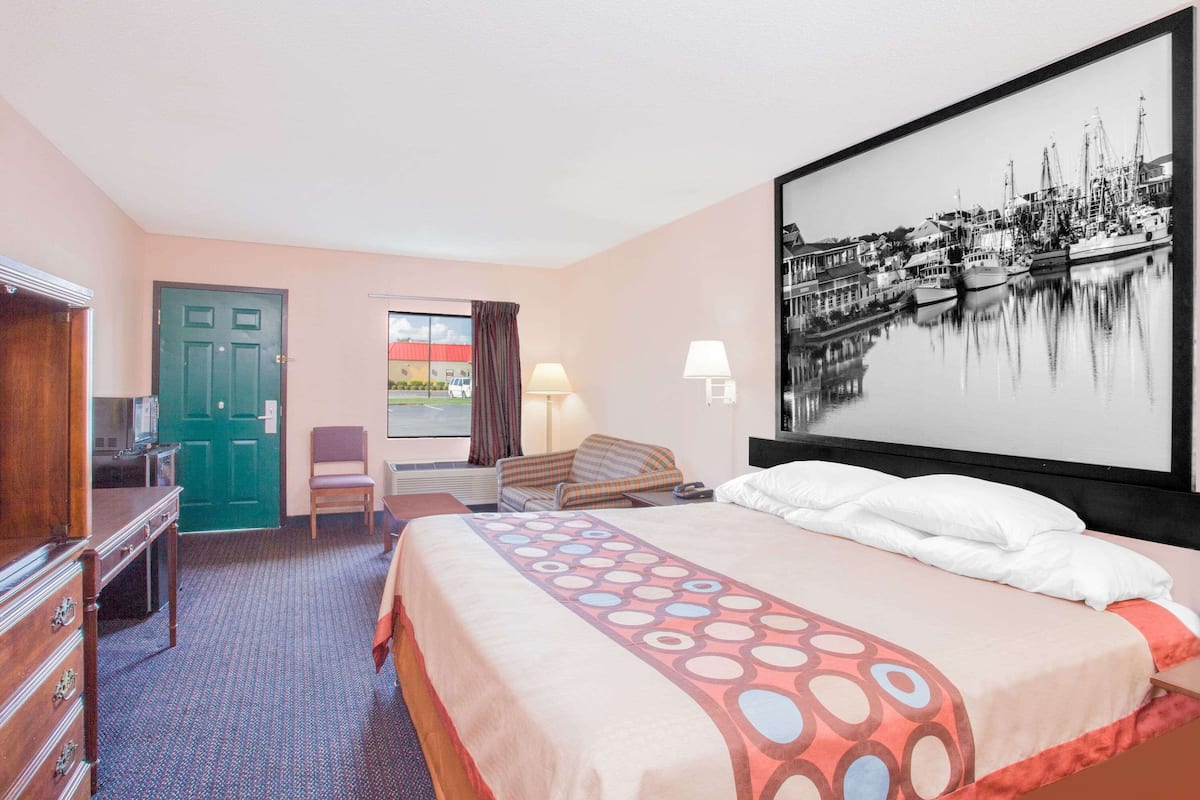 Studio Suite, 1 King Bed, Non Smoking