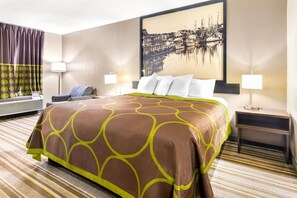 Skrivbord, arbetsyta för laptop och mörkläggningsgardiner