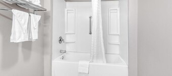 Super 8 by Wyndham Columbia