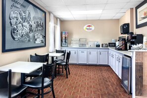 Free daily continental breakfast