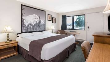 Room, 1 King Bed, Non Smoking | Desk, blackout drapes, iron/ironing board, free WiFi