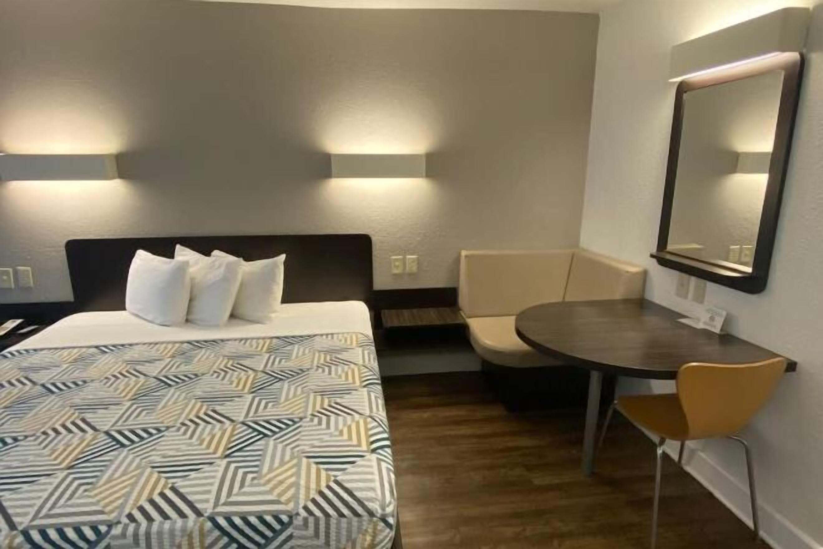 Free WiFi, bed sheets