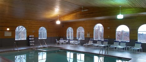 Indoor pool, pool loungers