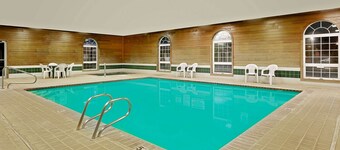 Super 8 by Wyndham Battle Mountain