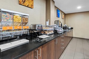 Free daily on-the-go breakfast  - Comfort Inn Chambersburg North (Chambersburg)