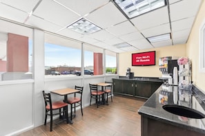 Breakfast area