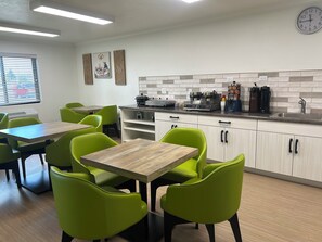 Free daily self-serve breakfast