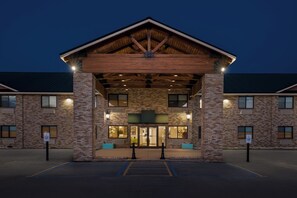 Front of property - Super 8 by Wyndham Montpelier (Montpelier)