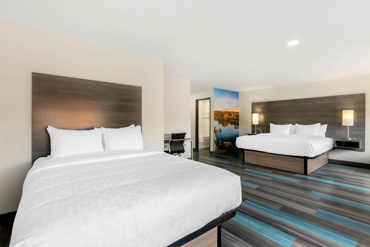 Desk, iron/ironing board, free WiFi, bed sheets