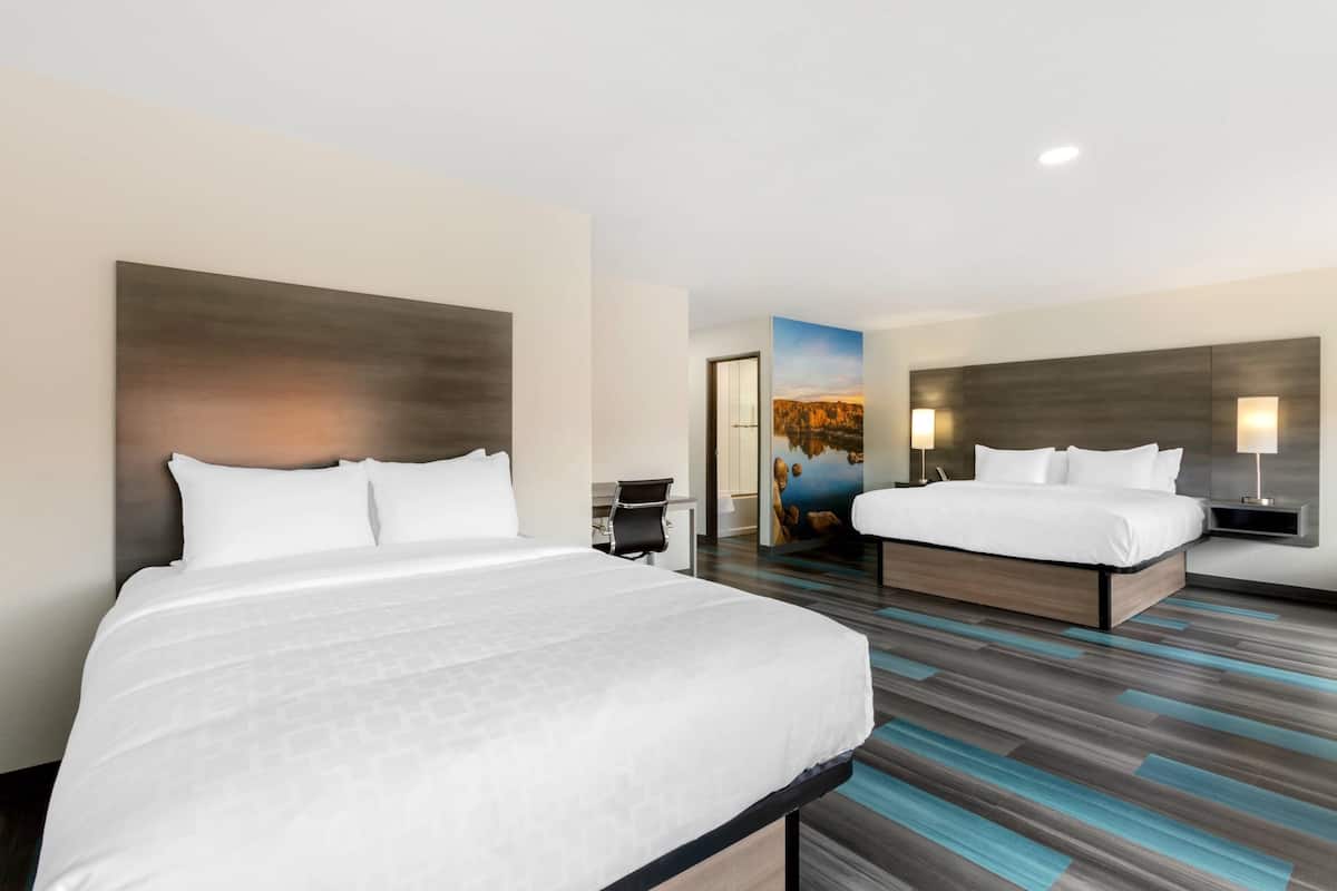 Schreibtisch, Bügeleisen/Bügelbrett, kostenloses WLAN, Bettwäsche