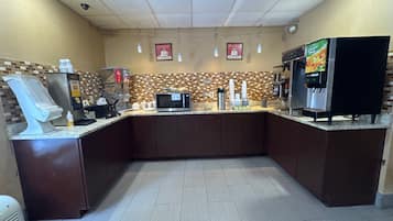 Free daily on-the-go breakfast