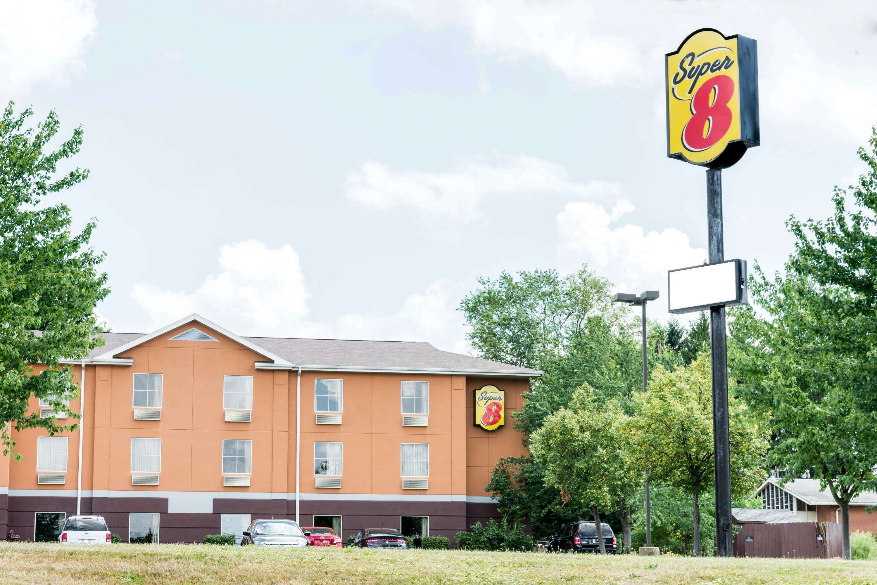Super 8 by Wyndham Mars/Cranberry/Pittsburgh Area - Hotel Reviews