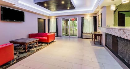 Super 8 by Wyndham Mars/Cranberry/Pittsburgh Area