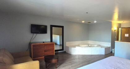 Kings Inn By OYO Calumet Park I-57