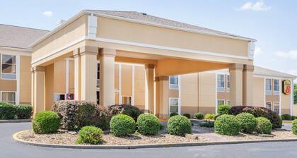 Super 8 by Wyndham Evansville North