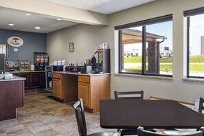 Free daily continental breakfast