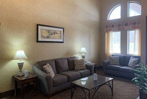 Lobby - Super 8 by Wyndham Liverpool/Clay/Syracuse Area (Liverpool)