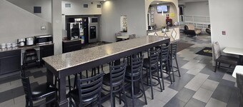 Super 8 by Wyndham Kansas City