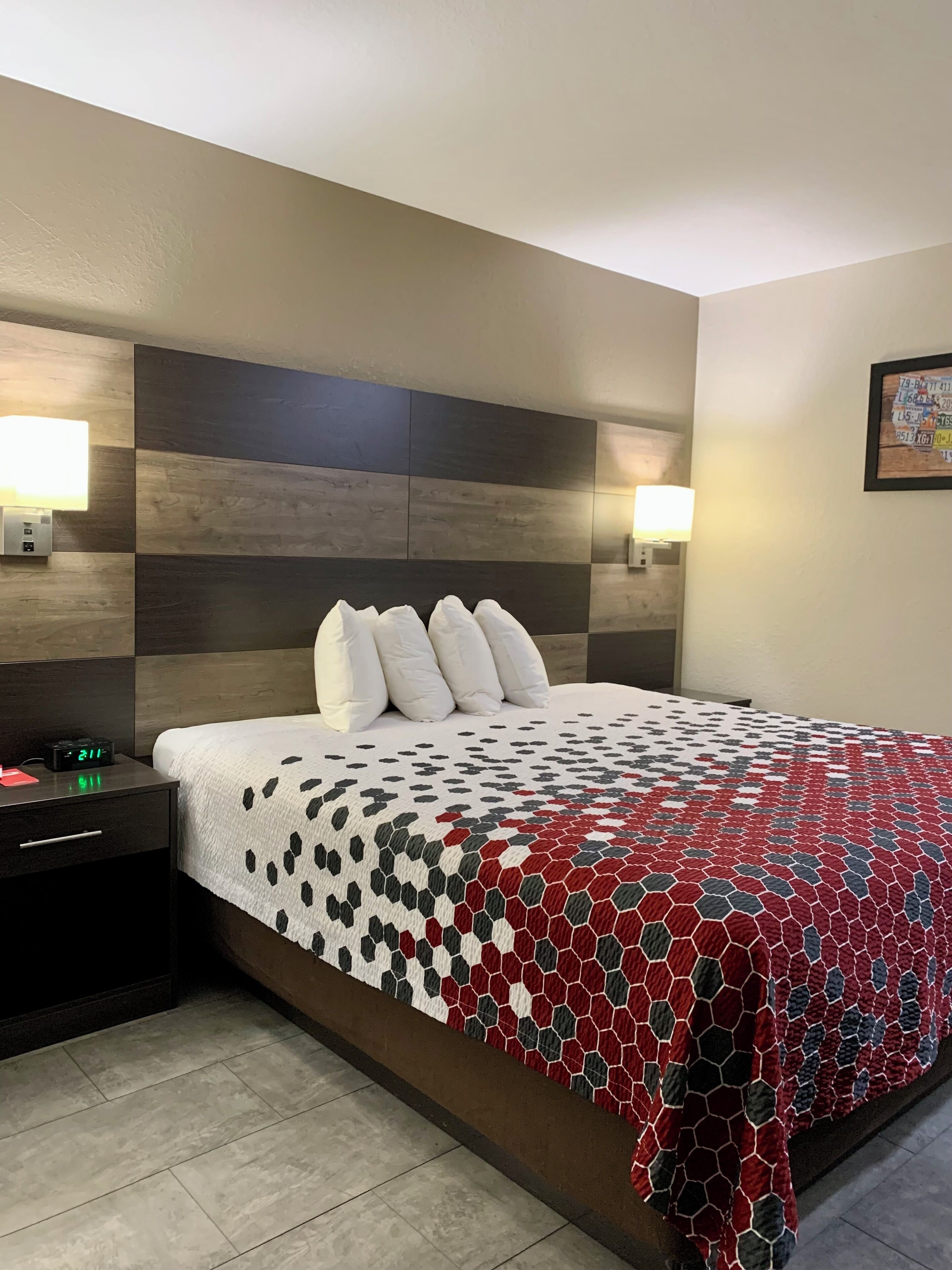 Habitació estàndard, 1 llit de matrimoni gran, no fumadors | Escriptori, cortines opaques i planxa i posts de planxar 