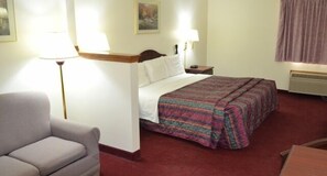 Desk, free WiFi, bed sheets - Economy Inn (Seymour)
