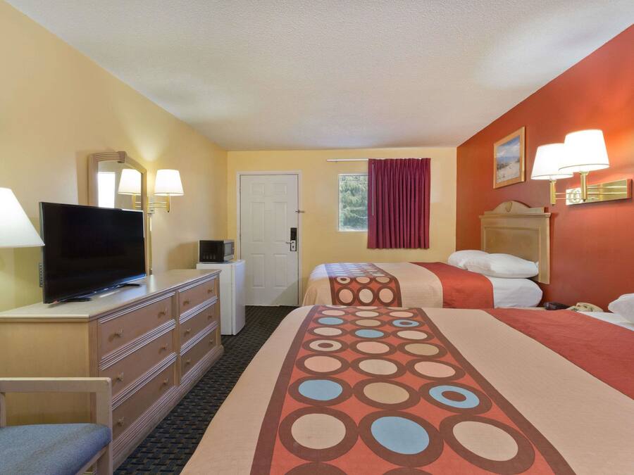 Desk, iron/ironing board, free cots/infant beds, rollaway beds