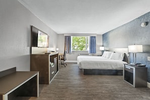 Superior Studio | In-room safe, desk, laptop workspace, iron/ironing board