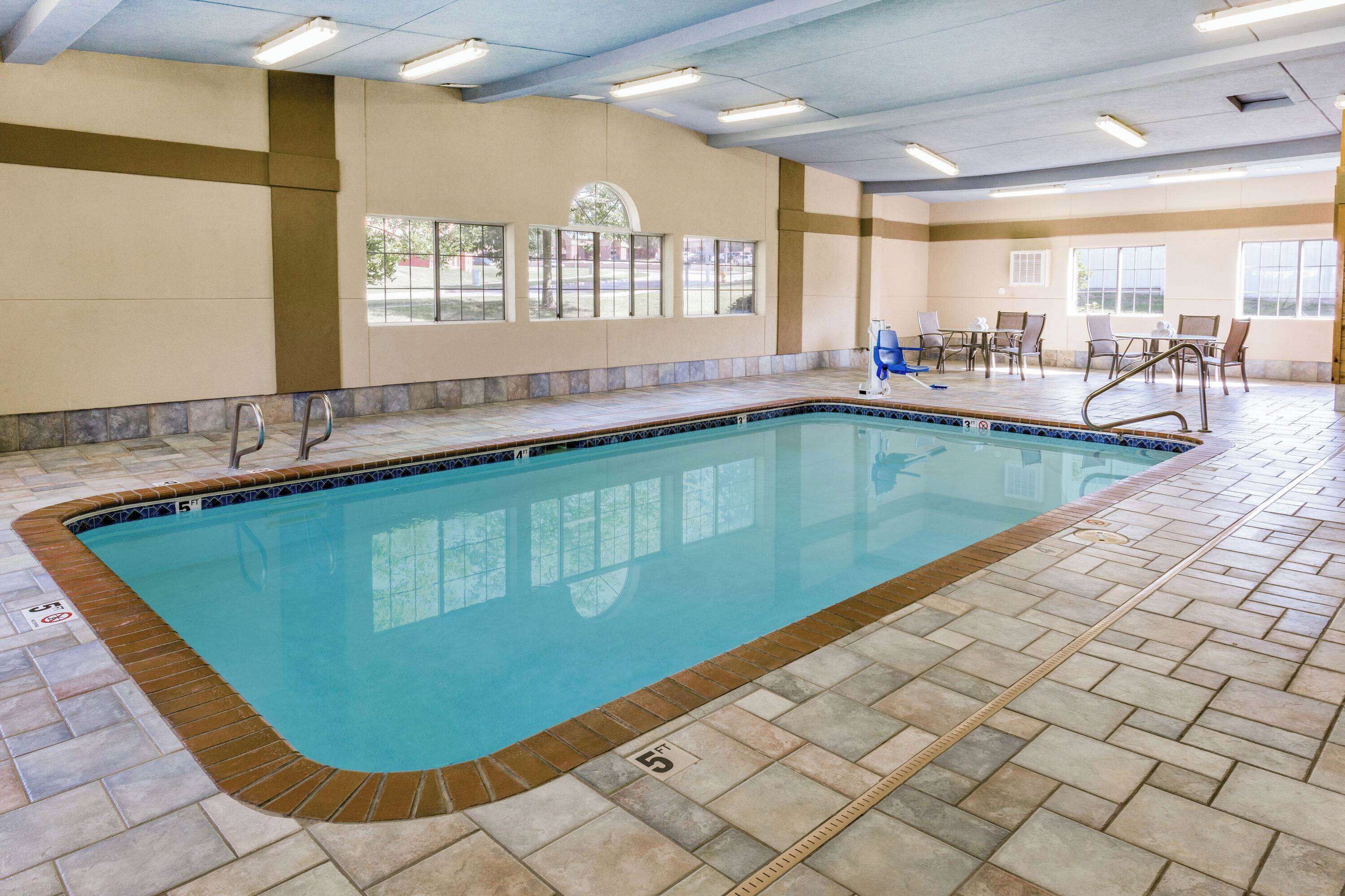 indoor pool, open 7 am to 10 pm, pool loungers