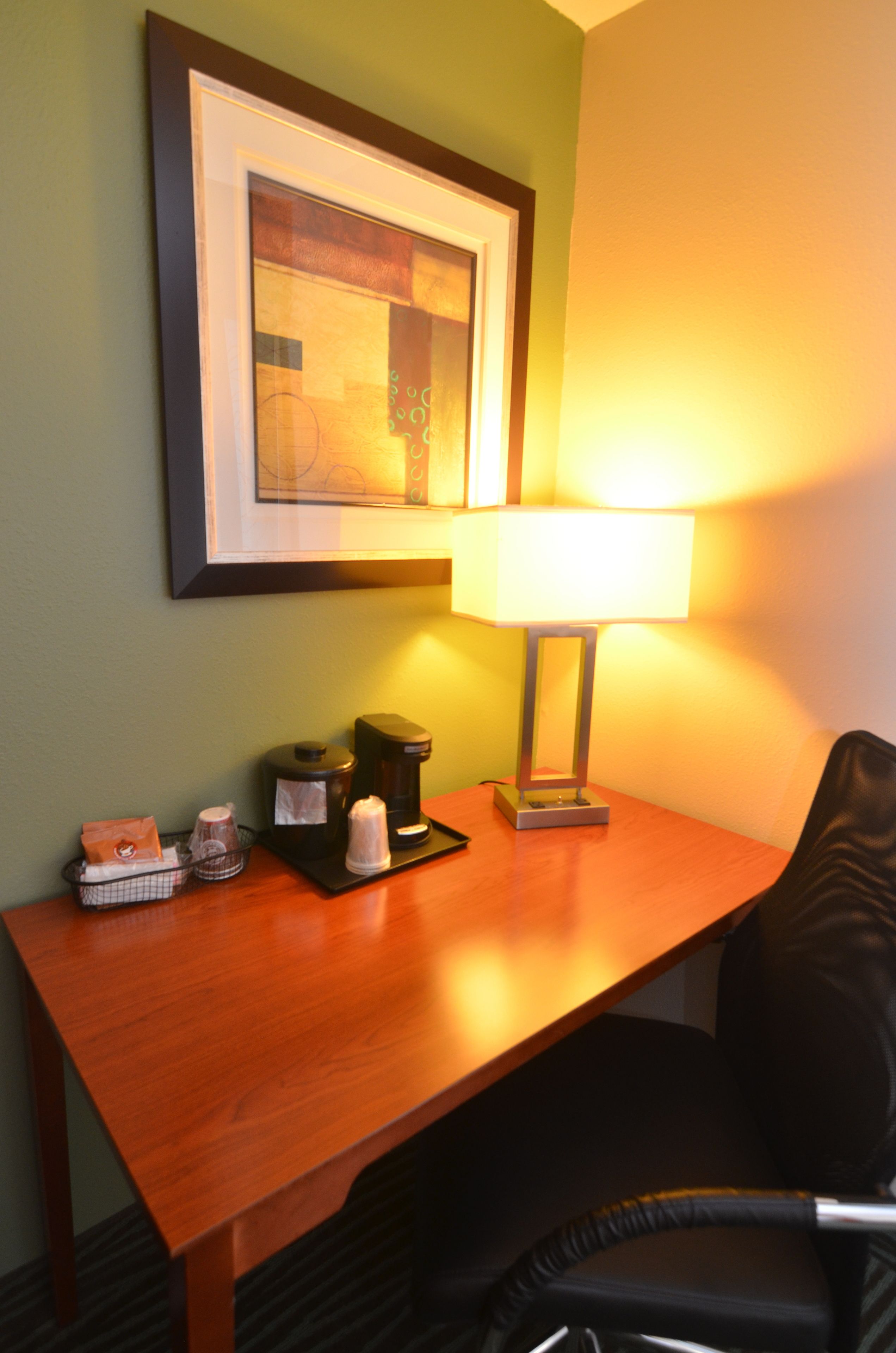 in-room business centre