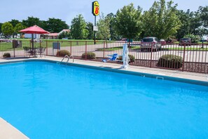 Seasonal outdoor pool