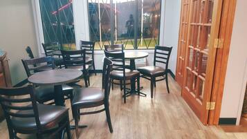 Desayuno continental incluido todos los días