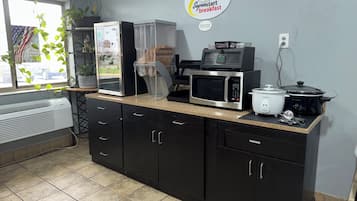 Free daily continental breakfast