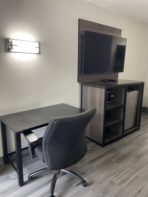 Chambre Deluxe, 1 lit double | Bureau, accĂšs au Wi-Fi (inclus), literie fournie