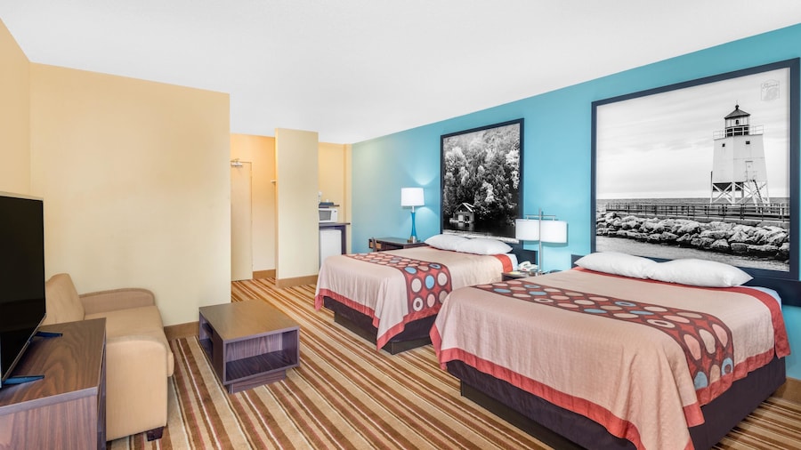 Super 8 by Wyndham Thunder Bay