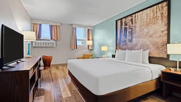 1 King Bed, Second Floor, Non-Smoking