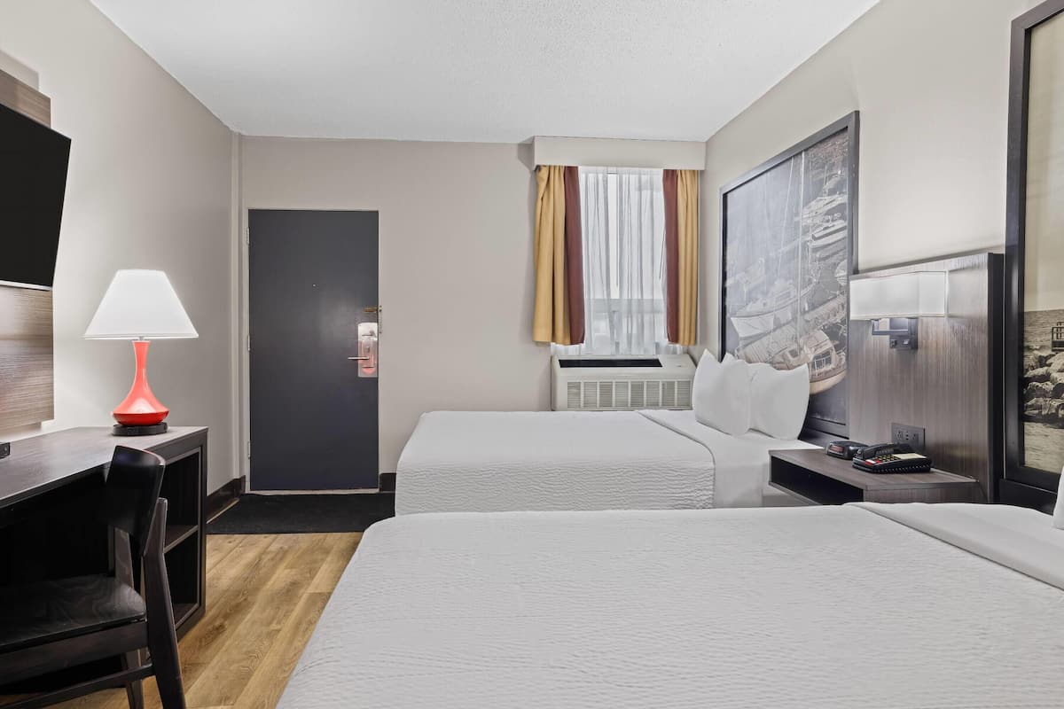 Desk, free cribs/infant beds, rollaway beds, free WiFi