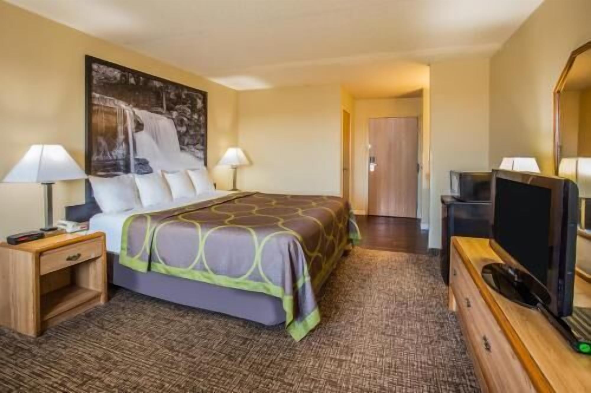 Skrivbord, arbetsyta för laptop, gratis barnsängar och extrasängar