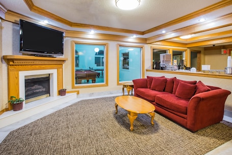 Televisión de pantalla plana. Super 8 by Wyndham Remington