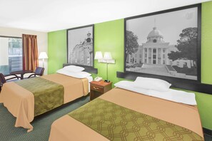 Desk, iron/ironing board, cots/infant beds, free WiFi - Super 8 by Wyndham Mobile (Mobile)