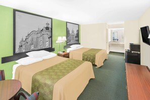 Chambre Double Confort, 2 lits doubles, fumeurs | Bureau, fer et planche à repasser, lits bébé (en supplément)