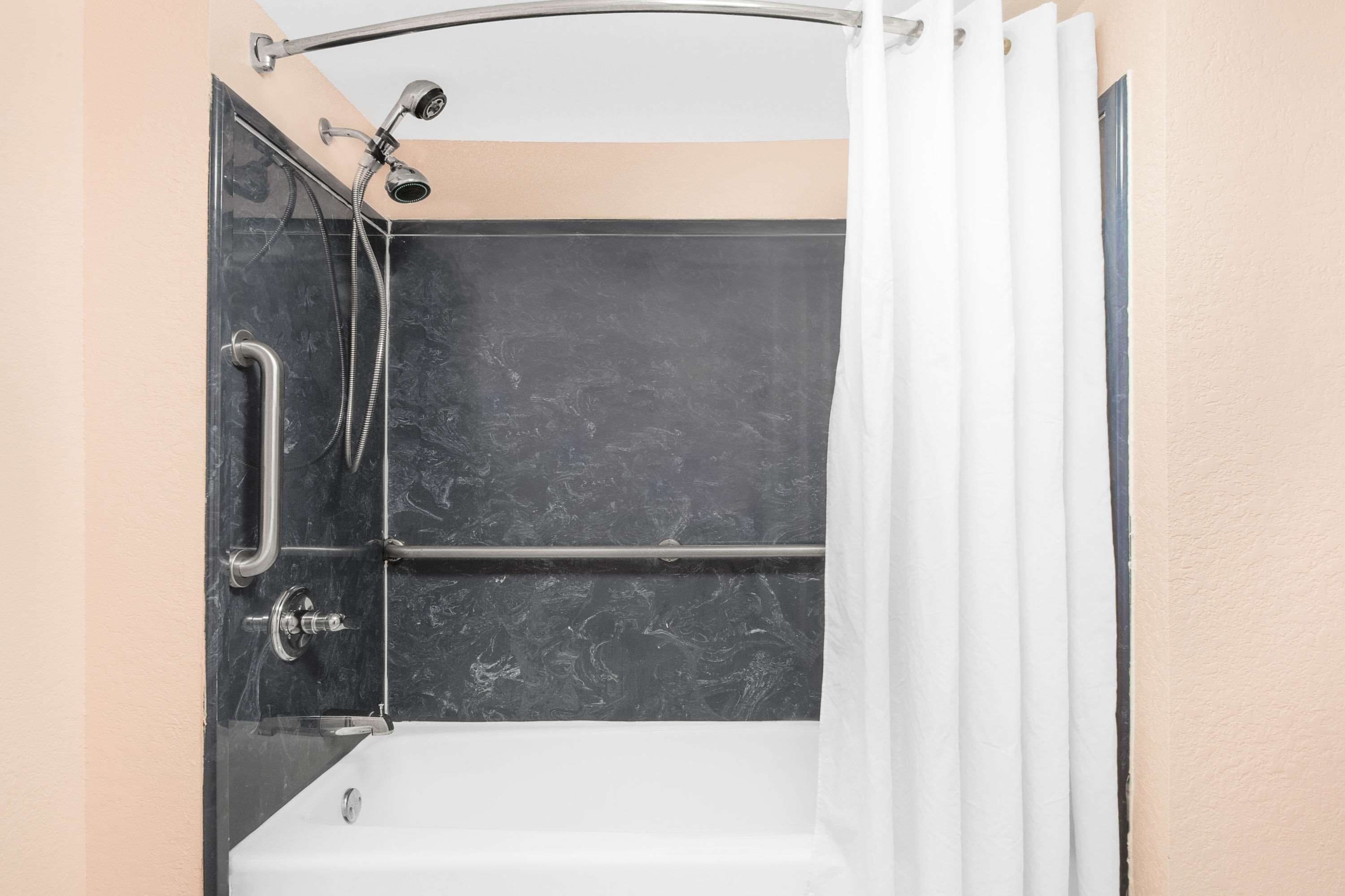 Foto - Super 8 by Wyndham Mobile