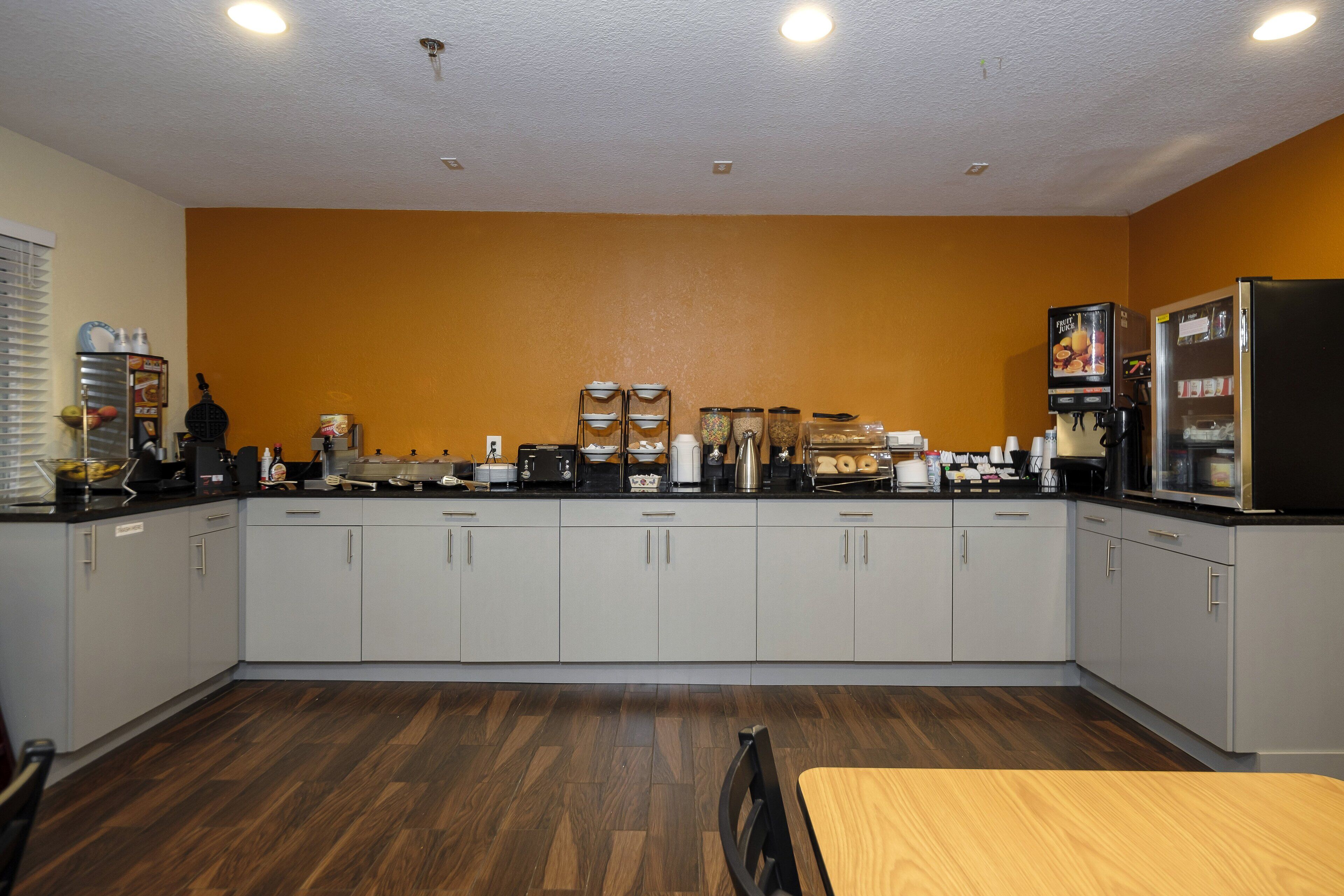 Desayuno continental incluido todos los días 