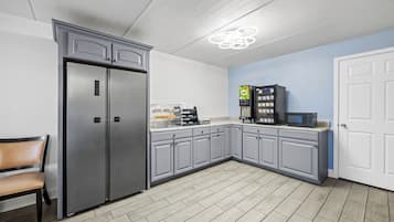 Tägliches inbegriffenes Frühstück zum Mitnehmen