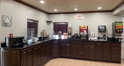 Super 8 by Wyndham Amarillo Central TX