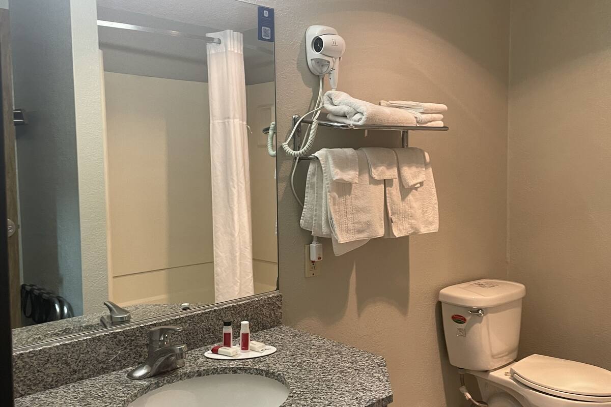 room, 2 double beds, non smoking | bathroom | free toiletries, hair dryer, towels